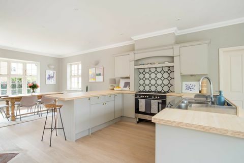 Parsonage, Ickham, Kent KITCHEN - Strutt & Parker