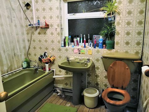 Viktorijas laika santehnika - Lielbritānijas konkurss Sliktākā vannas istaba