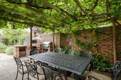 Forge - Littlebury - pergola - Cheffins