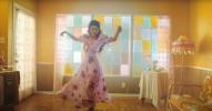 Māja no Selēnas Gomesas jaunā mūzikas videoklipa "De Una Vez" dod mums lielu dekoru iedvesmu