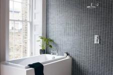 Idejas mazām vannas istabām, lai maksimāli palielinātu vietu