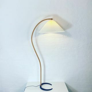 Vintage grīdas lampa