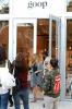 Gvineta Paltrova paziņo par Goop Pop Up veikalu Notingemas kalnā, Londonā, lai atzīmētu 10. gadadienu