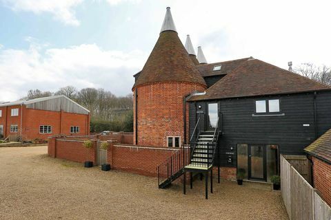 Govs Byre - Hazelden ferma - Cranbrook - Kent -outside - Knight Frank