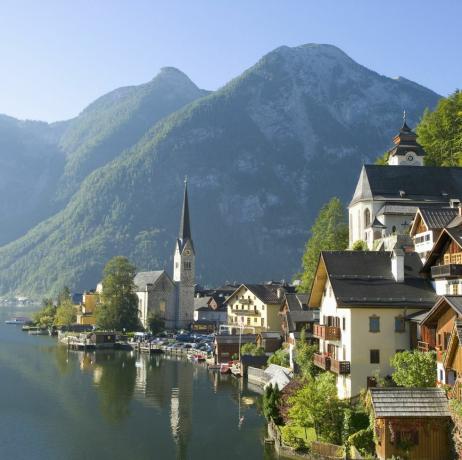 Austrija, Zalcburgas zeme, Hallstatt pilsēta pie ezera