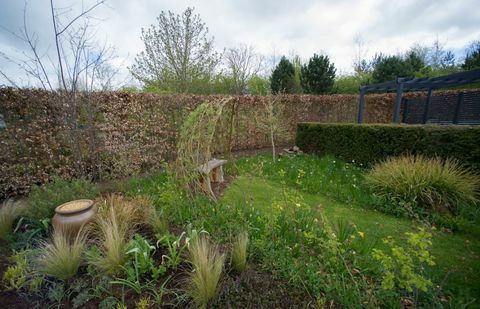 RHS Harlow Carr, Ziemeļjorkšīrā, tika atklāts pirmais pastāvīgais Hedgehog Street dārzs Lielbritānijā.