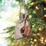 24 x Ziemassvētku Adventes kalendāra koku pakarināšanas maisi, sākot no 19,50 GBP