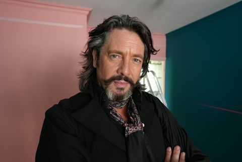 ģērbtuves, ep1 swansea laurence llewelyn bowen