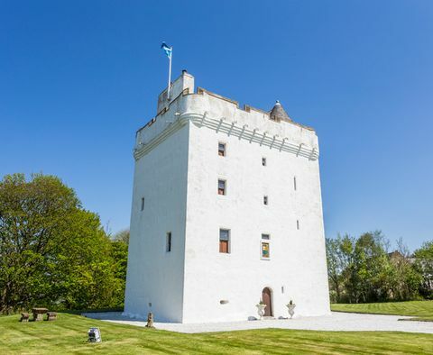 Tagad jūs varat īrēt ayrshire pili virs Halovīna, izmantojot snap trip spooky halloween stay