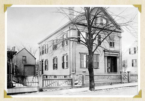 Lizzie Borden māja rudens upē, Masačūsetsā, drausmīga nozieguma vietā, kļuva par bērnudārza atskaņu gada sākumā iegādājās uzņēmējs, kurš plāno to pārvērst par muzeju orientētu gultu un brokastis