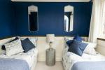 Coronation Street fani var iznomāt Rovers Return Inn Annexe, Airbnb