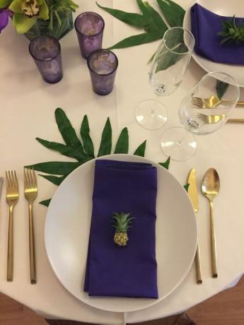 punduris ananāsu galda klājums